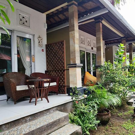 Dalum Homestay Amed Exteriör bild