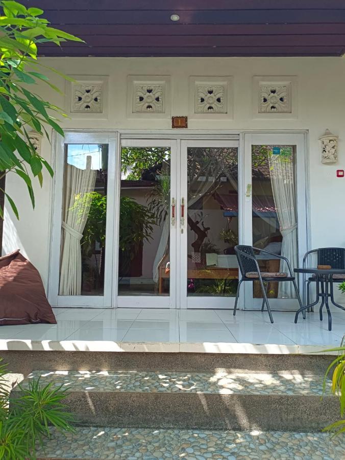 Dalum Homestay Amed Exteriör bild